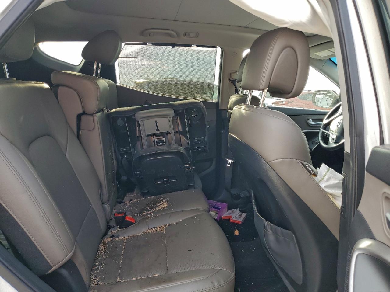 Hyundai SANTA FE Image 7