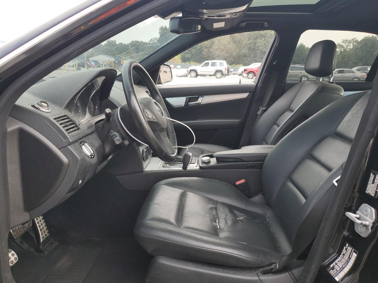 Mercedes-Benz C-Class 300 4matic Image 8