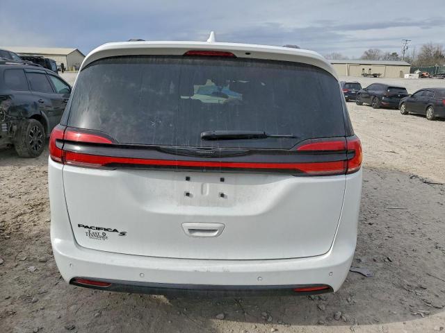Chrysler Pacifica Touring Image 11