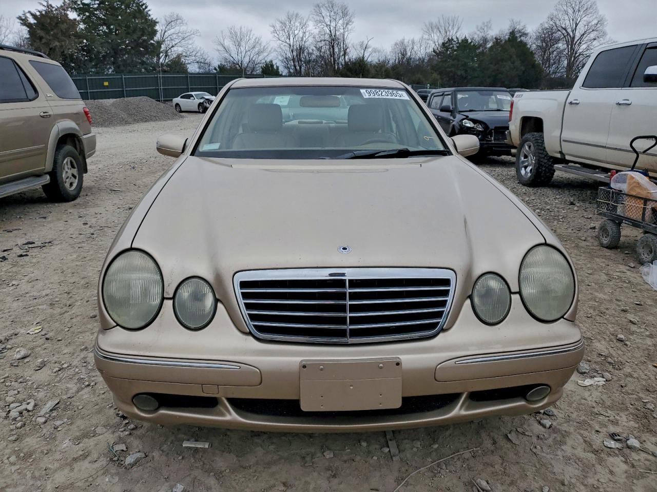 Mercedes-Benz E-Class 430 Image 4