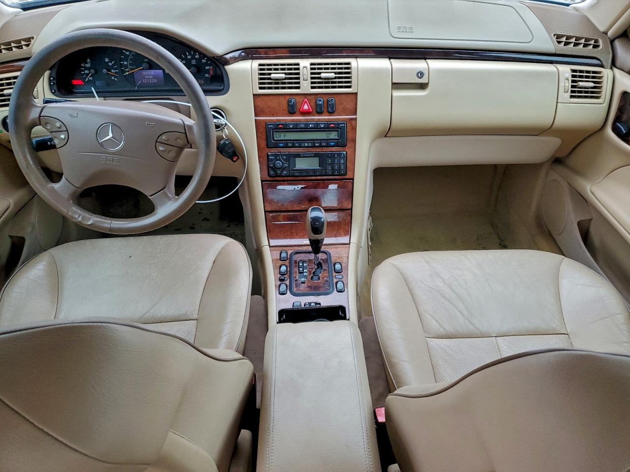 Mercedes-Benz E-Class 430 Image 12