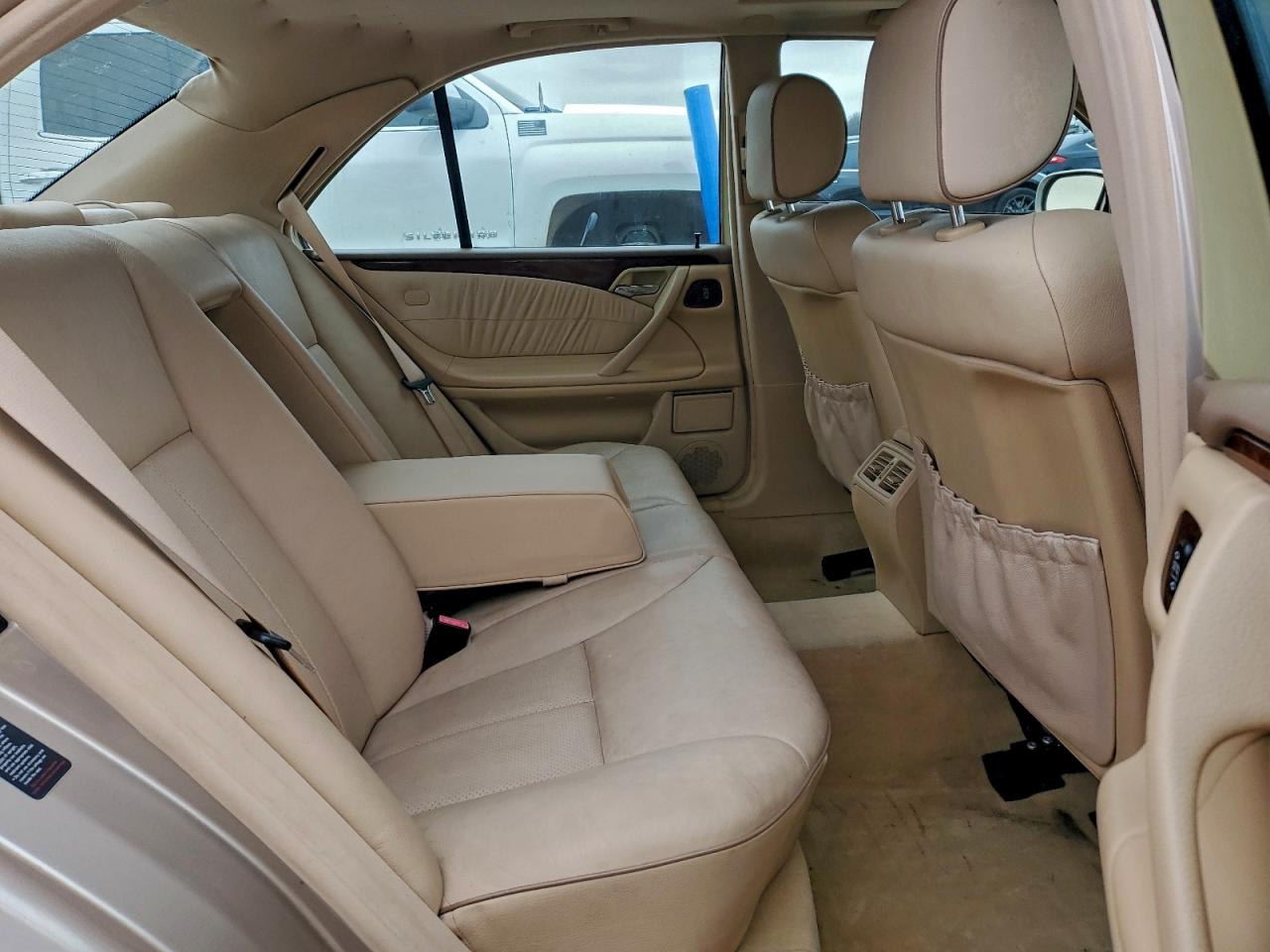 Mercedes-Benz E-Class 430 Image 8