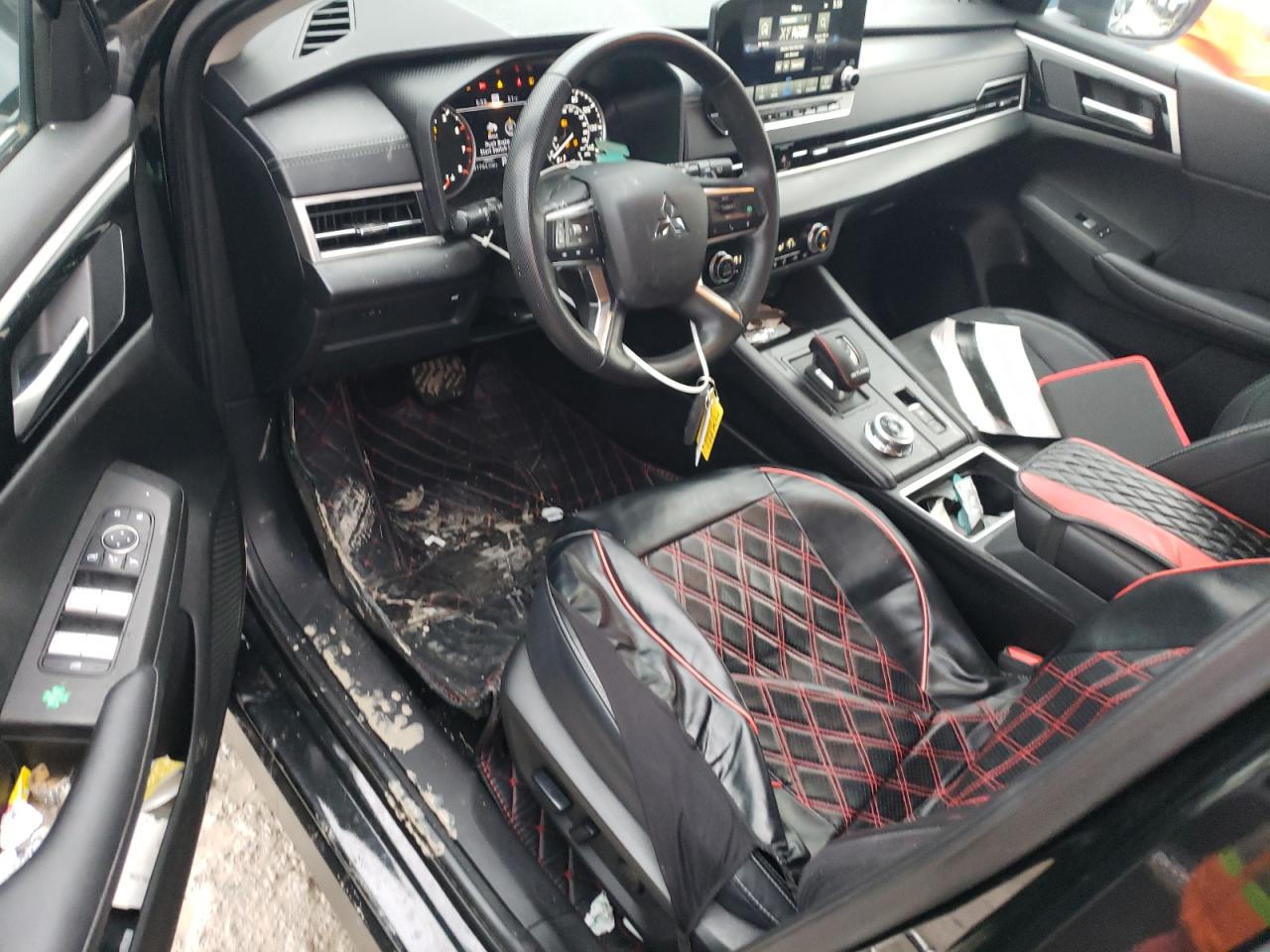 Mitsubishi Outlander Se Image 2