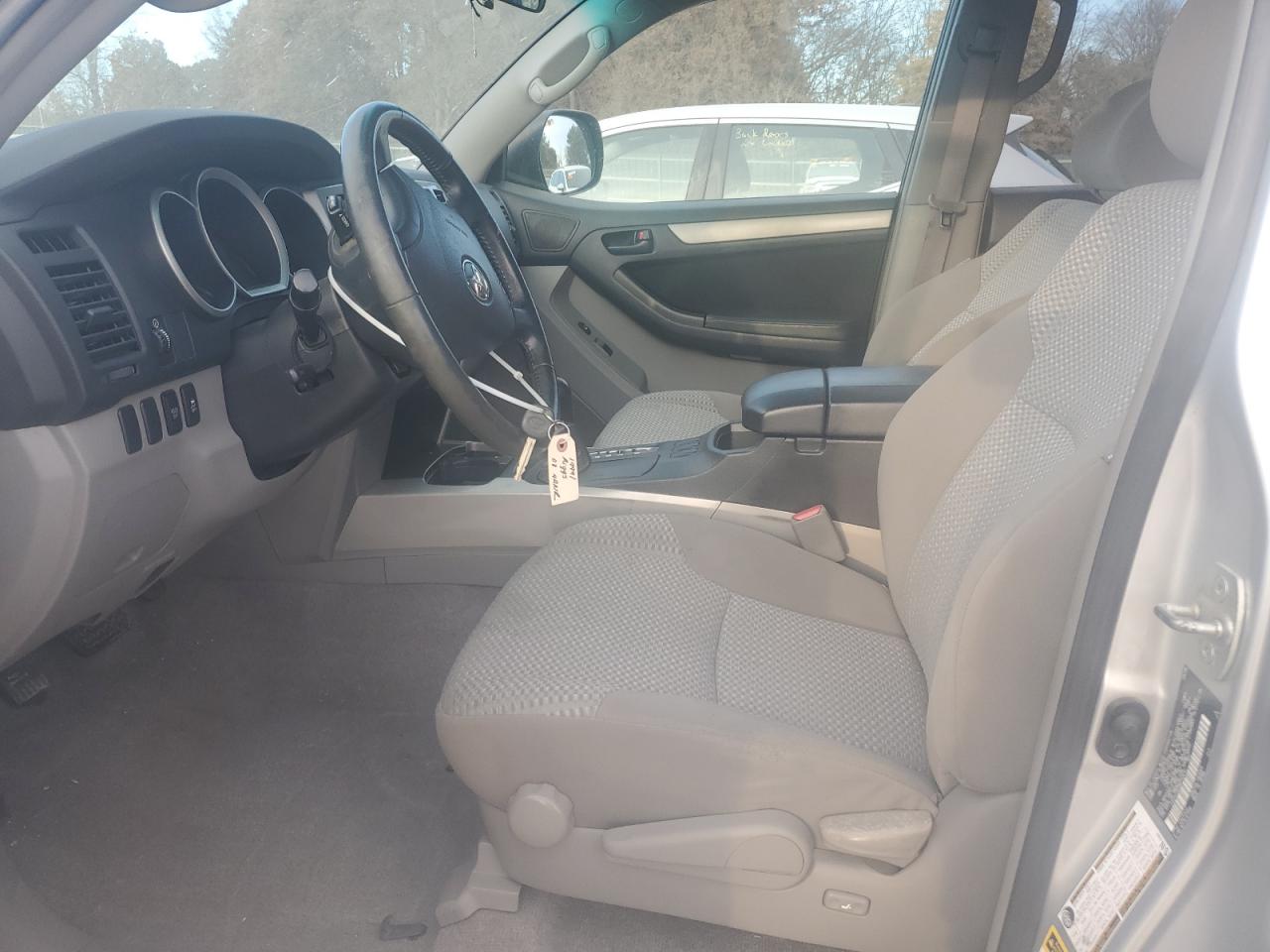 Toyota 4Runner Sr5 Image 4