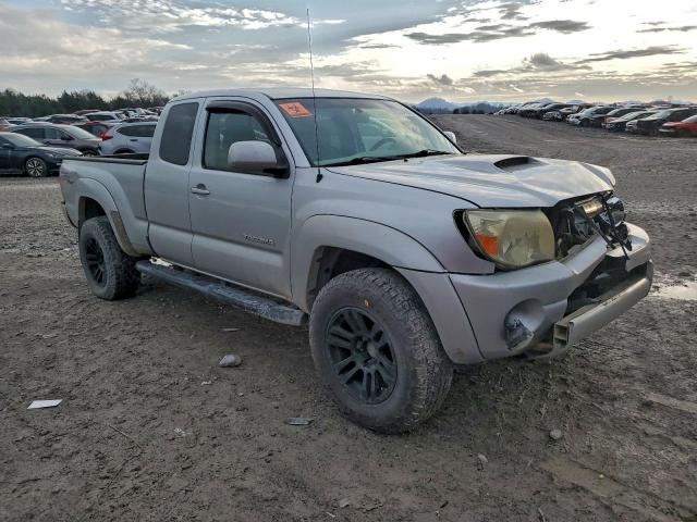 Toyota Tacoma Access Cab Image 13