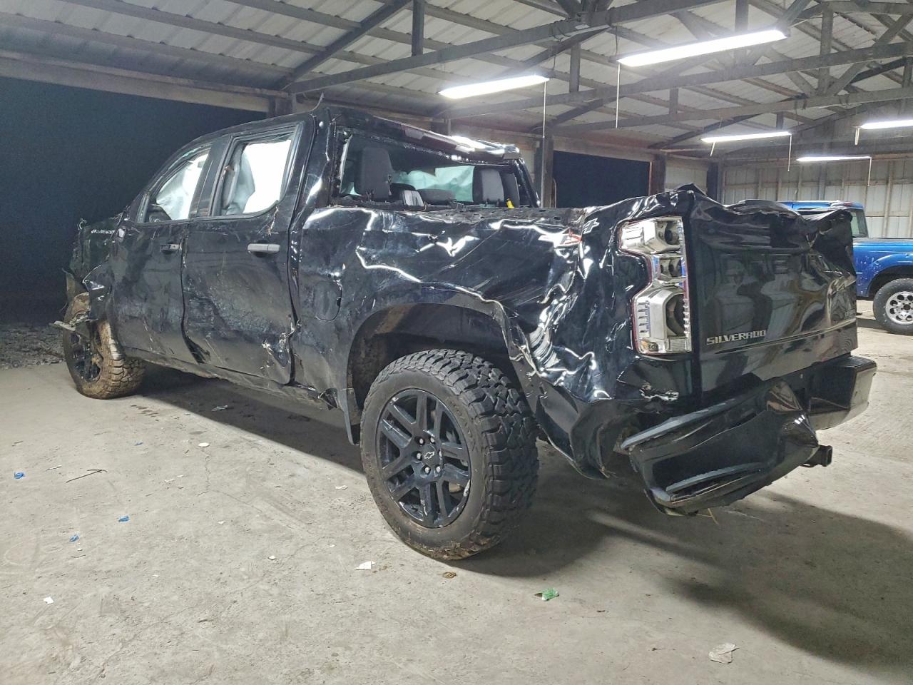 Chevrolet Silverado K1500 Custom Image 2