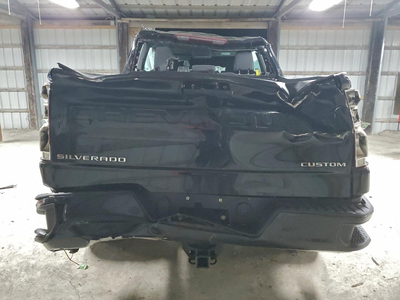 Chevrolet Silverado K1500 Custom Image 5