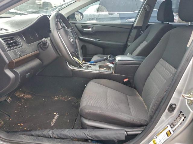 Toyota Camry Le Image 8