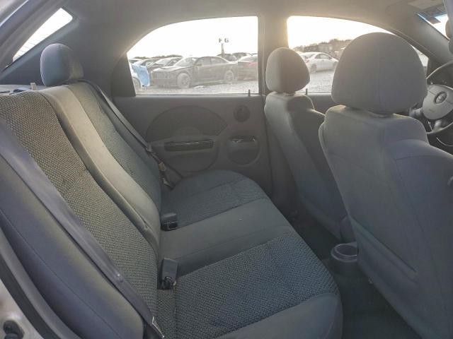 Chevrolet Aveo Lt Image 10