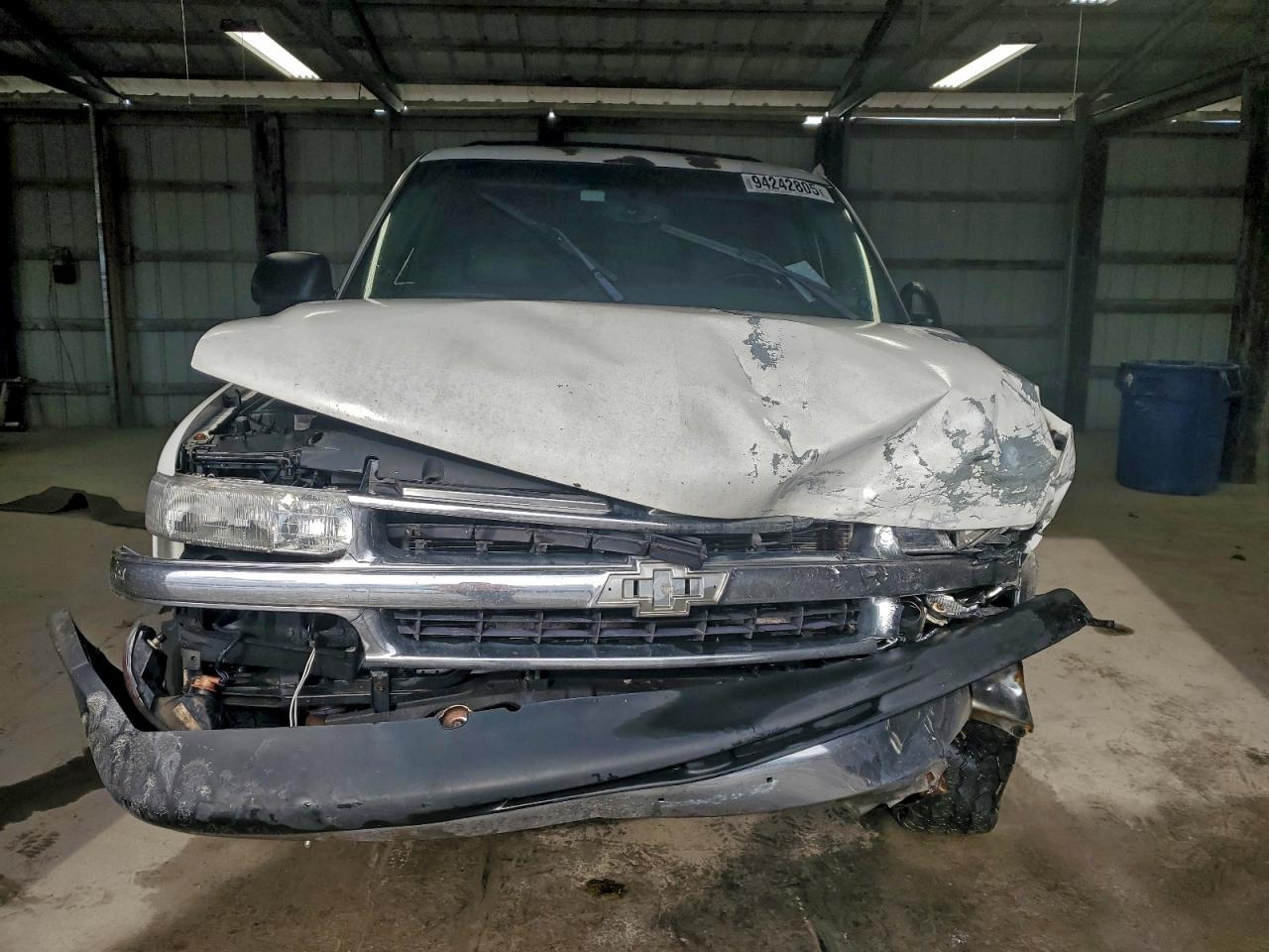 Chevrolet Suburban C1500 Image 4