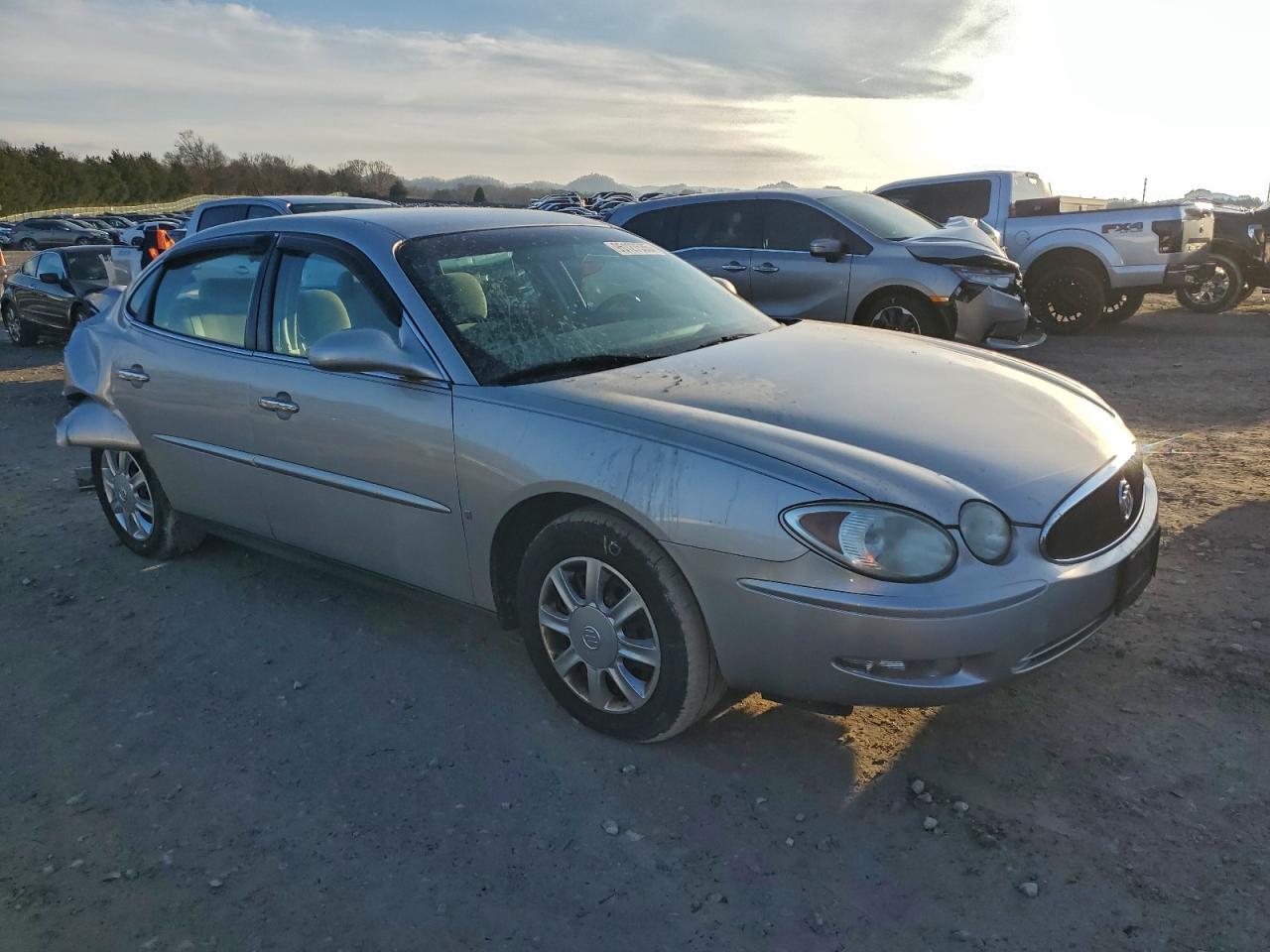 Buick LaCrosse Cx Image 3