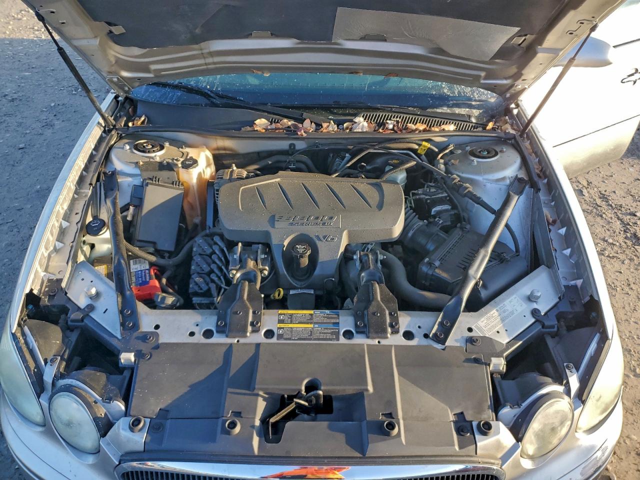 Buick LaCrosse Cx Image 7