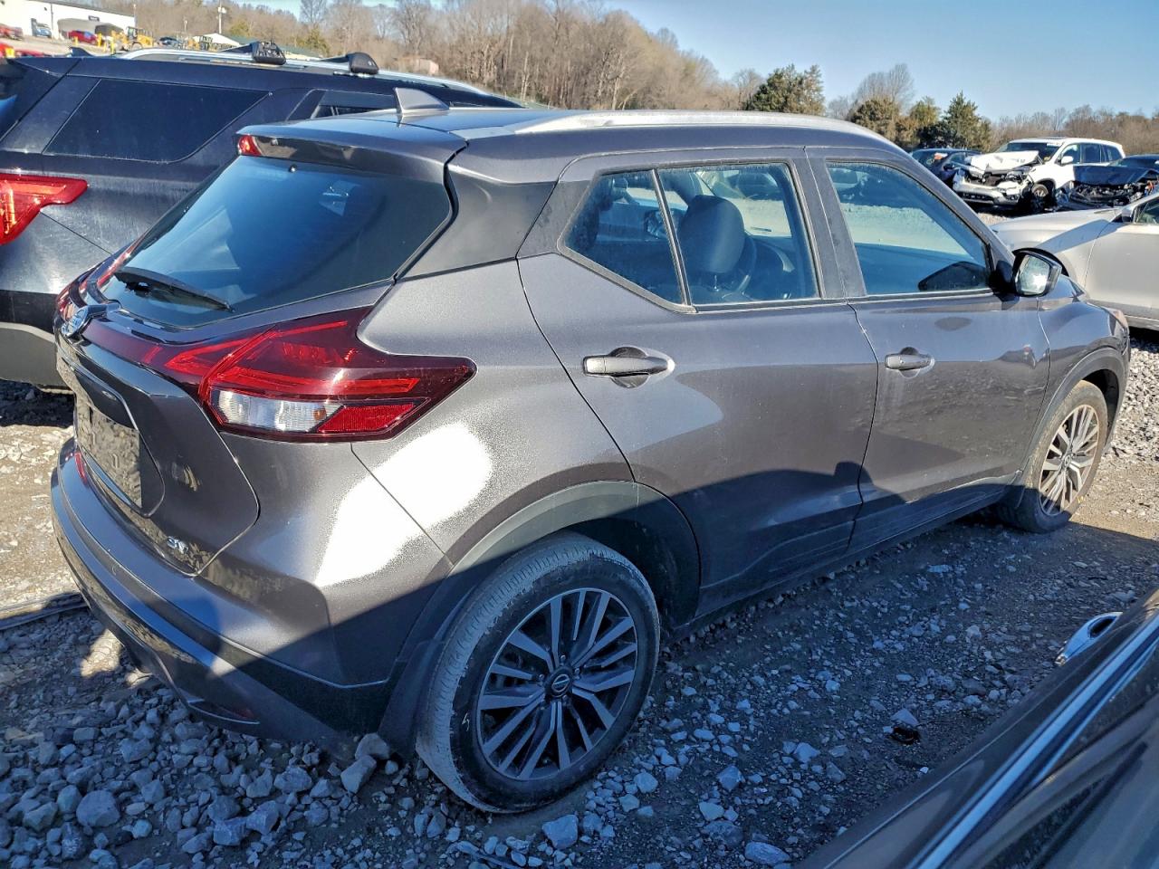 Nissan Kicks Sv Image 3