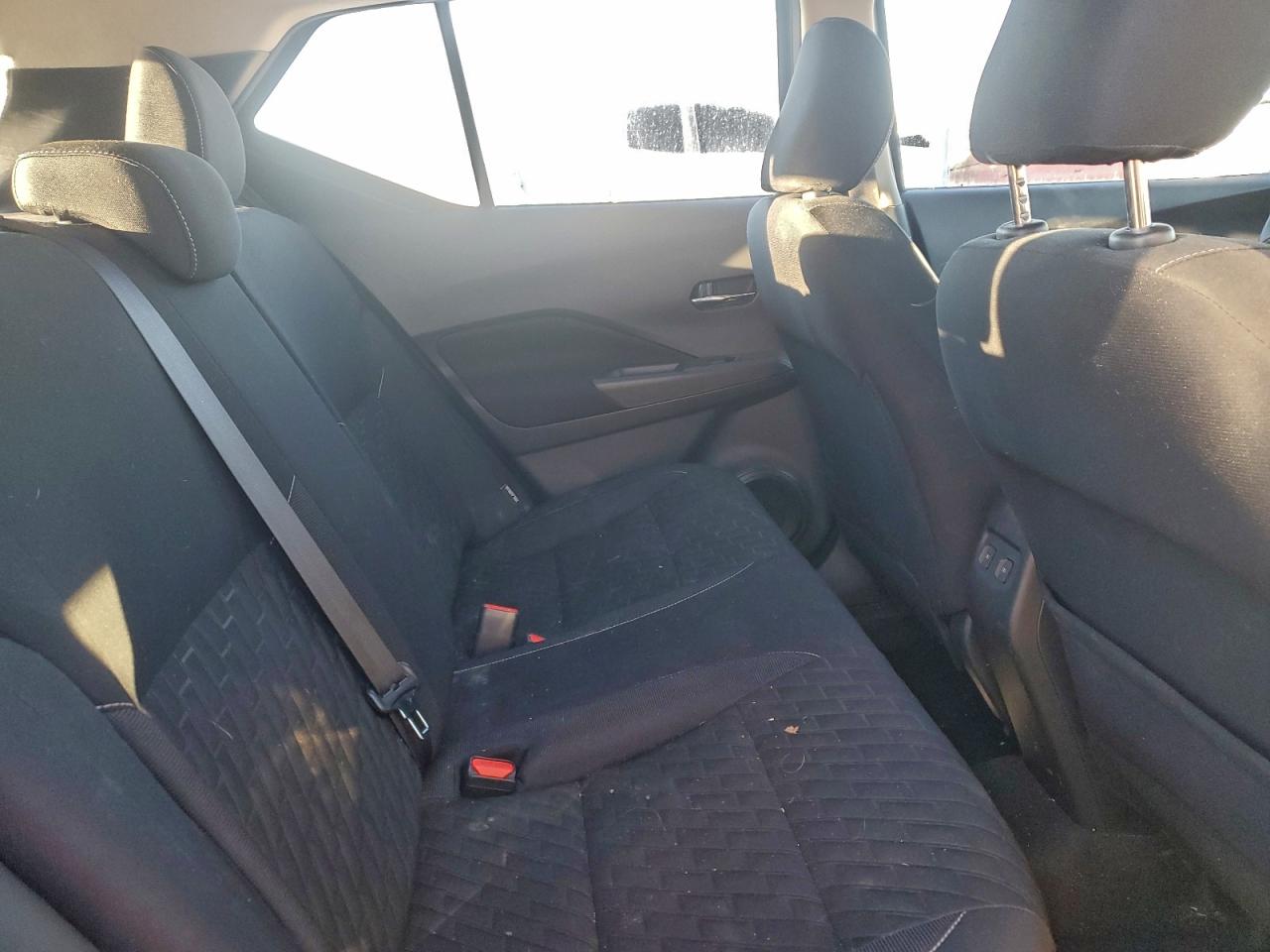 Nissan Kicks Sv Image 11