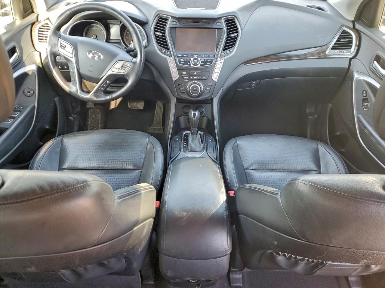 Hyundai SANTA FE Gls Image 10