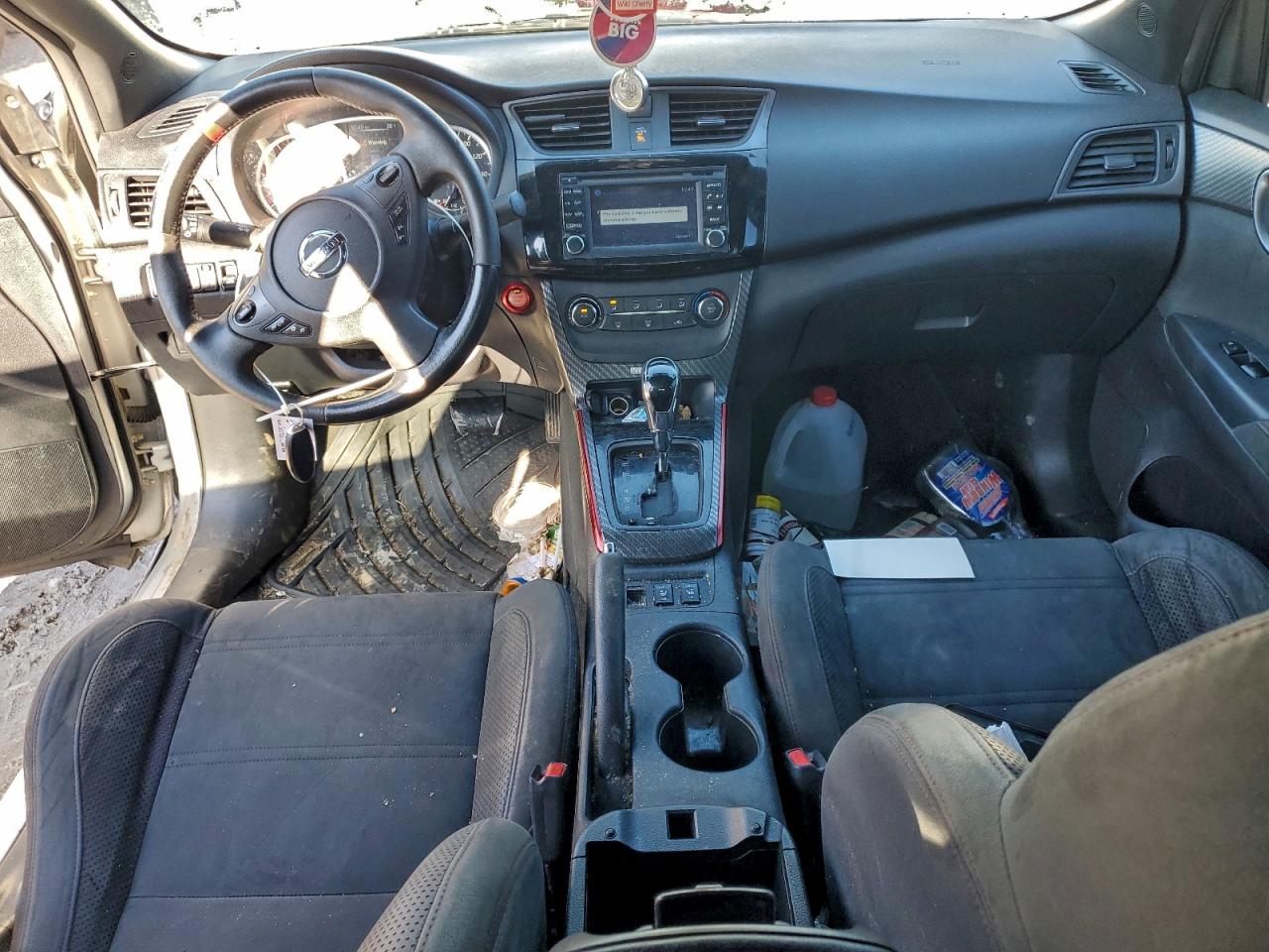 Nissan Sentra Sr Turbo Image 8