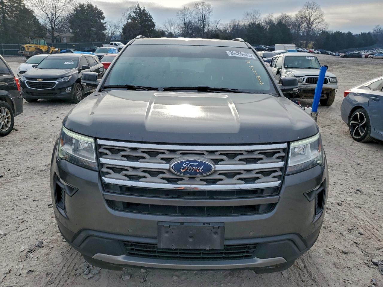 Ford Explorer Xlt Image 9