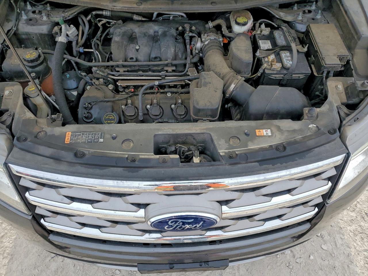 Ford Explorer Xlt Image 13