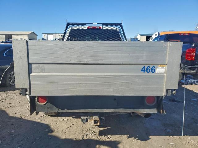 Chevrolet Silverado C2500 Heavy Duty Image 12