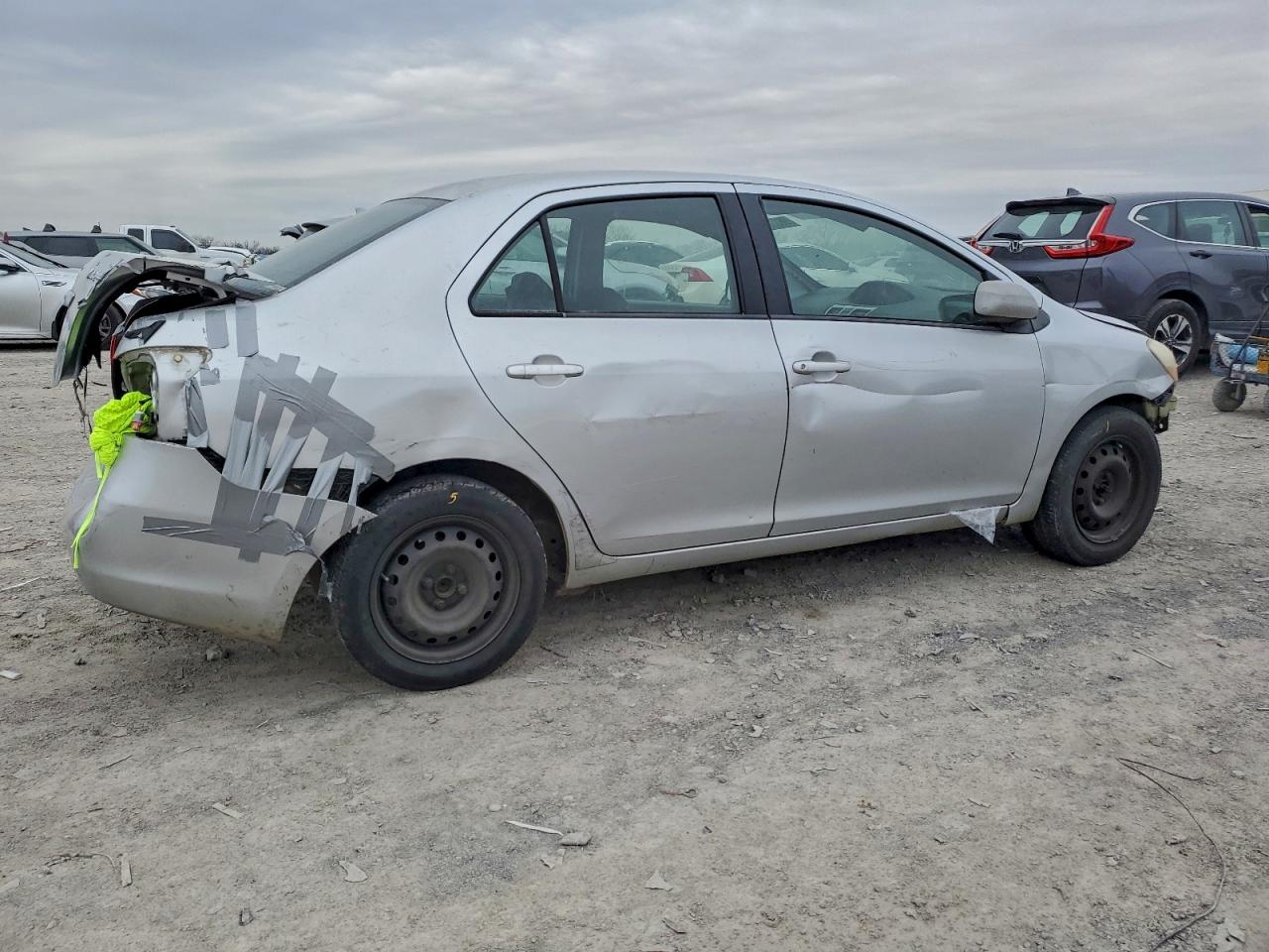 Toyota Yaris Image 3