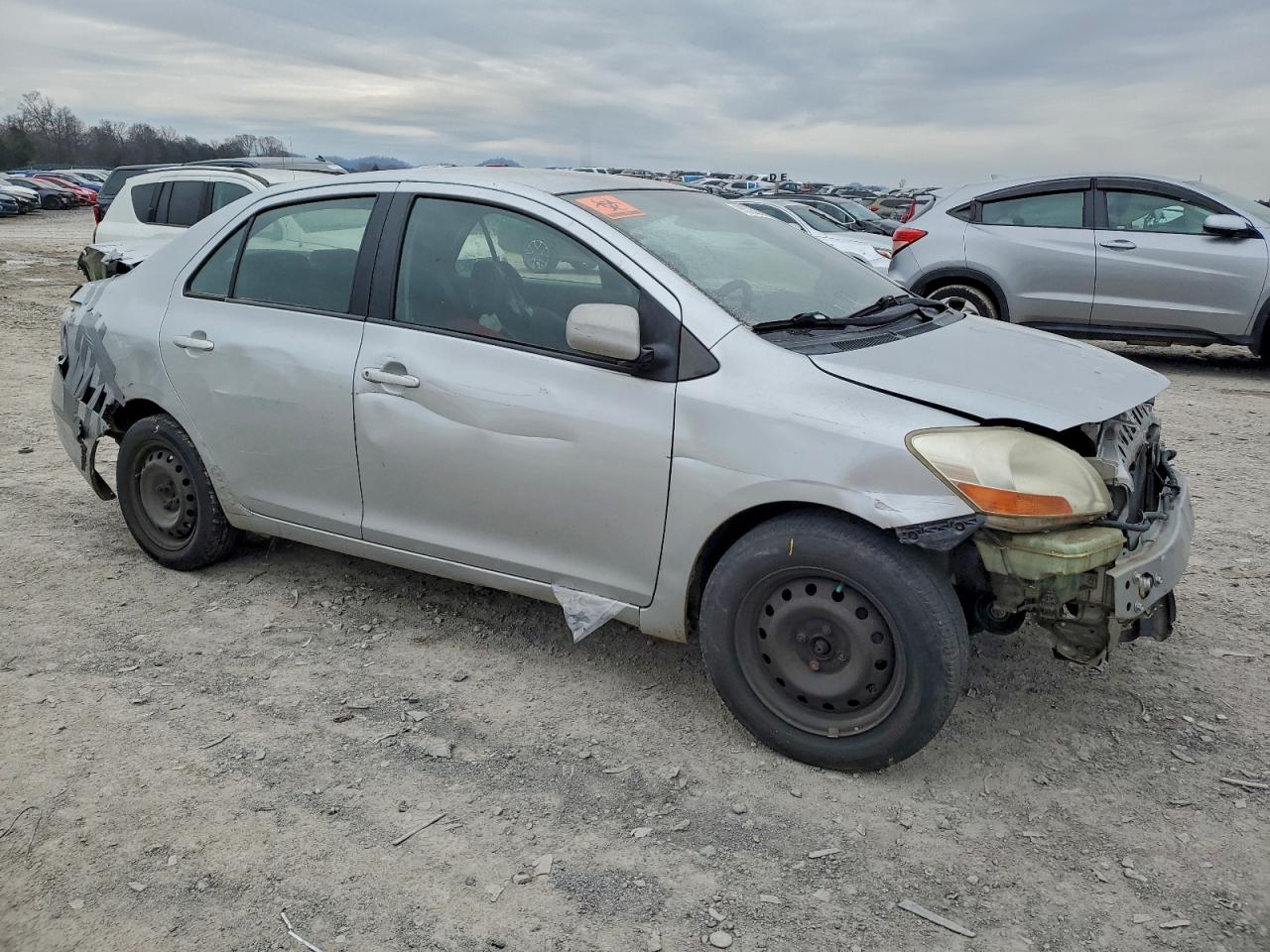 Toyota Yaris Image 6