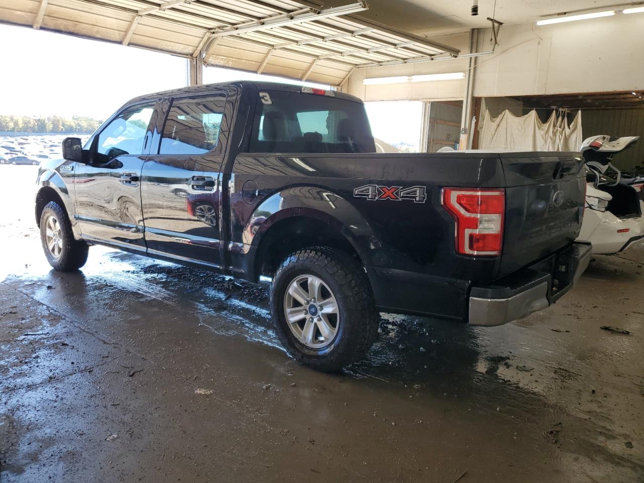 Ford F-150 Supercrew Image 2