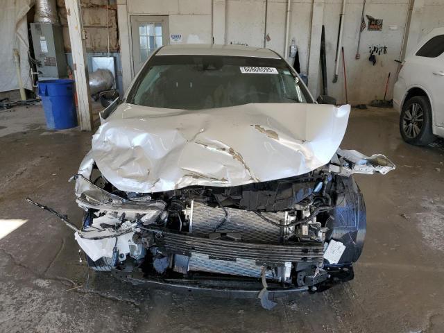 Nissan Versa S Image 7