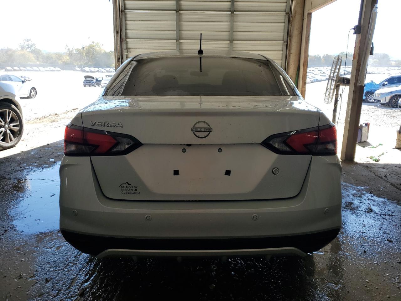 Nissan Versa S Image 3