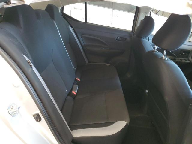 Nissan Versa S Image 11