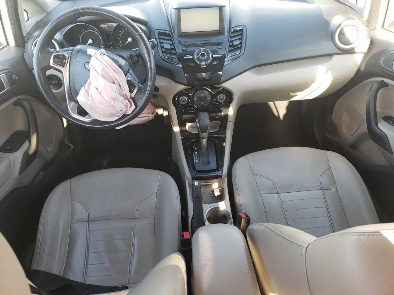 Ford Fiesta Titanium Image 11