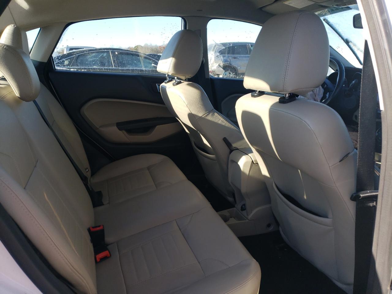 Ford Fiesta Titanium Image 9