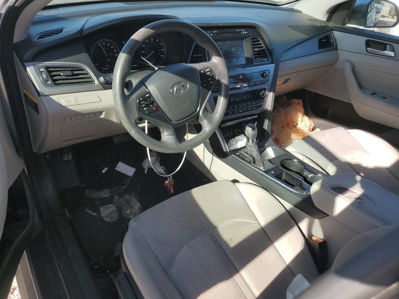 Hyundai SONATA Hybrid Image 7