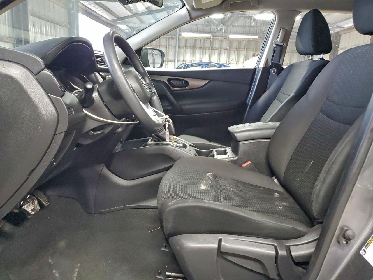 Nissan Rogue S Image 5