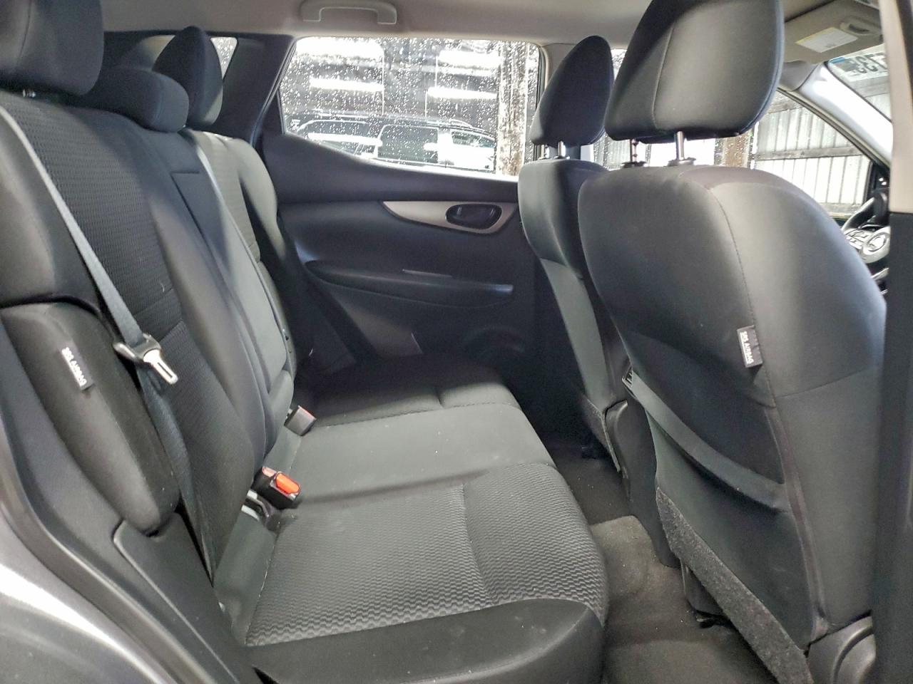 Nissan Rogue S Image 13