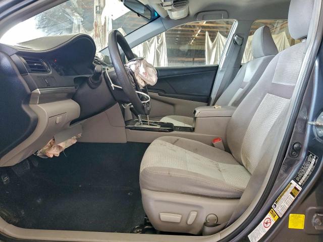 Toyota Camry Base Image 7