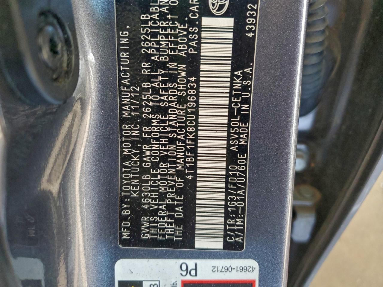 Toyota Camry Base Image 2