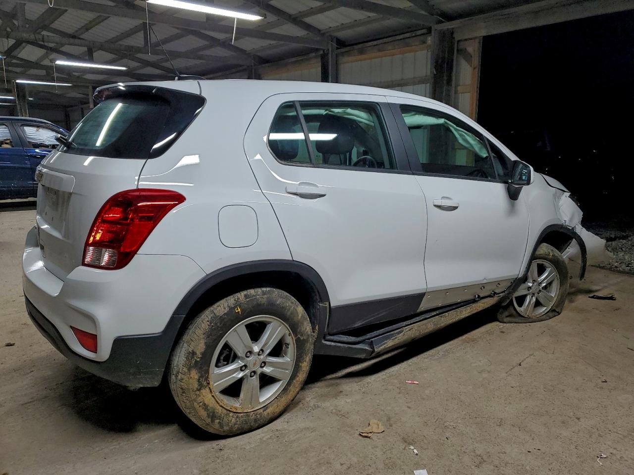 Chevrolet Trax Ls Image 5