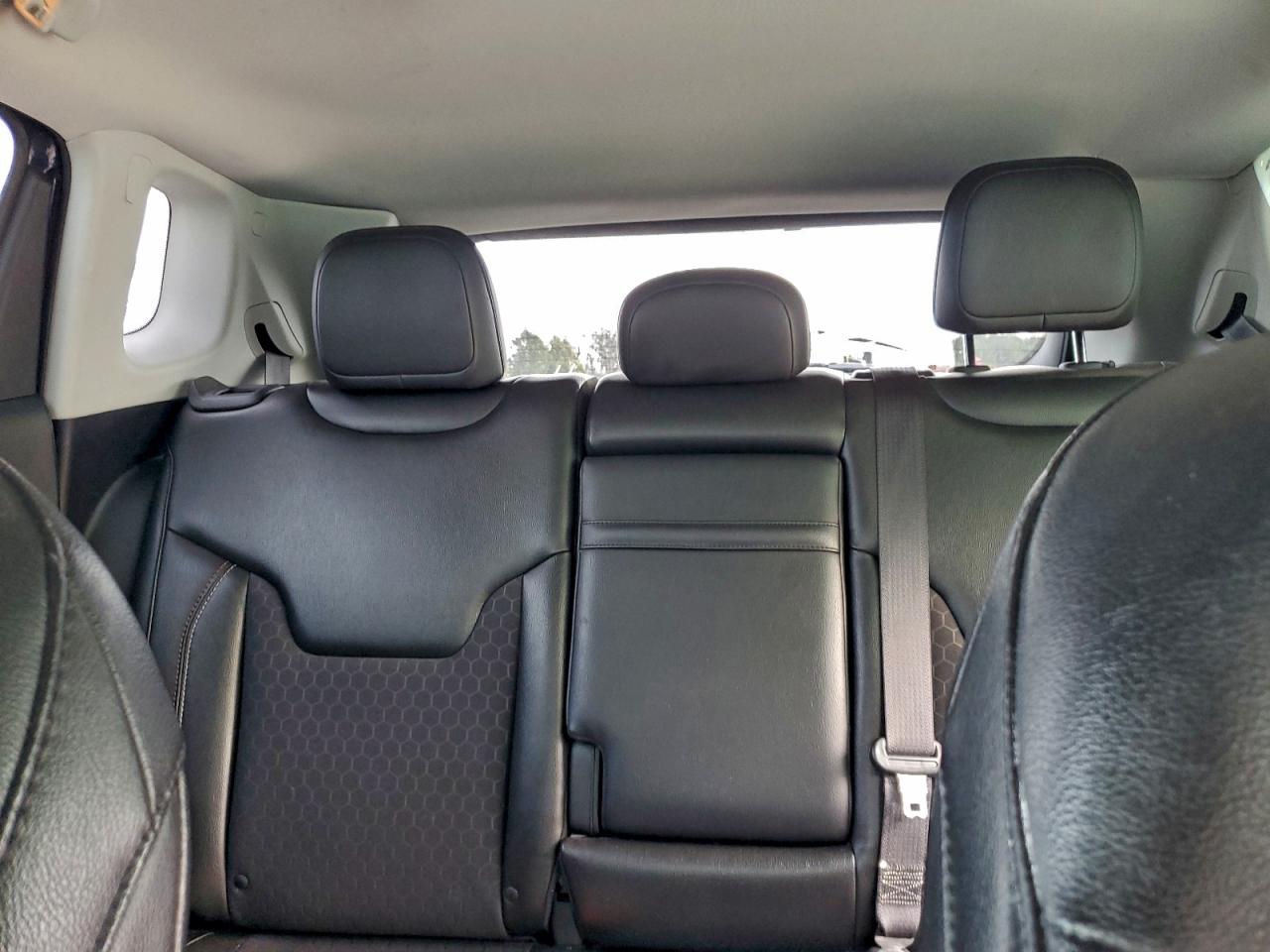 Jeep Compass Latitude Image 7