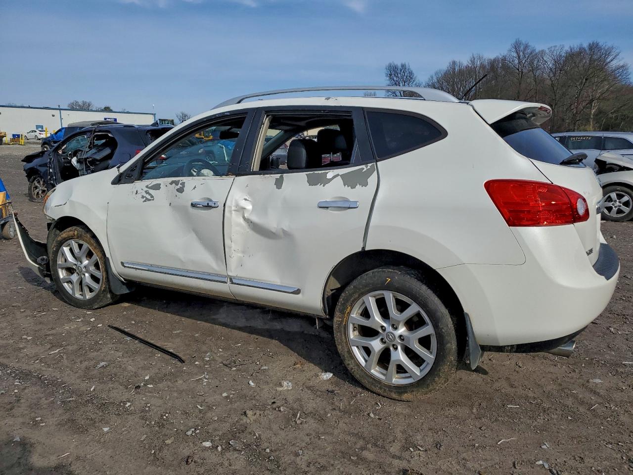 Nissan Rogue S Image 5