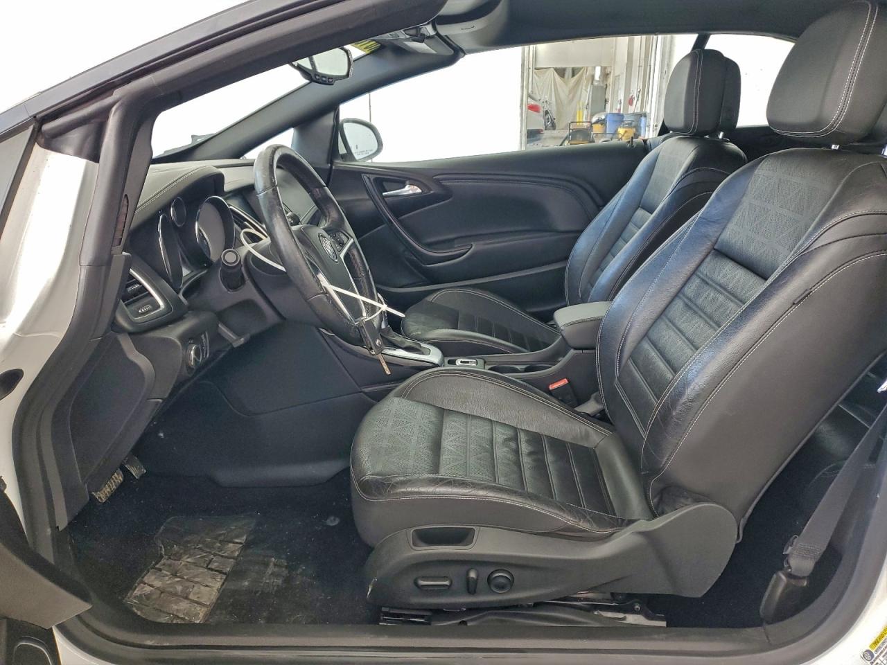 Buick Cascada Image 7