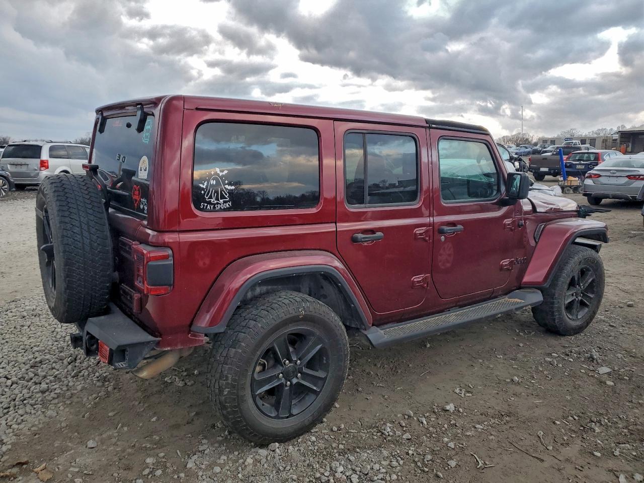 Jeep Wrangler Sahara Image 6