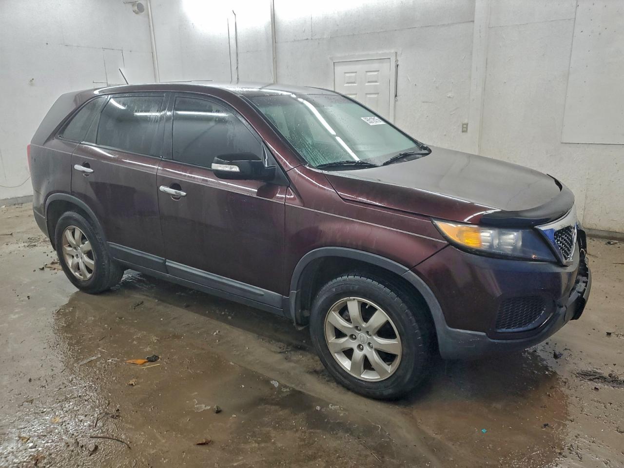 Kia Sorento Base Image 2