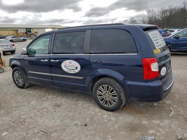 Chrysler Minivan Touring L Image 2