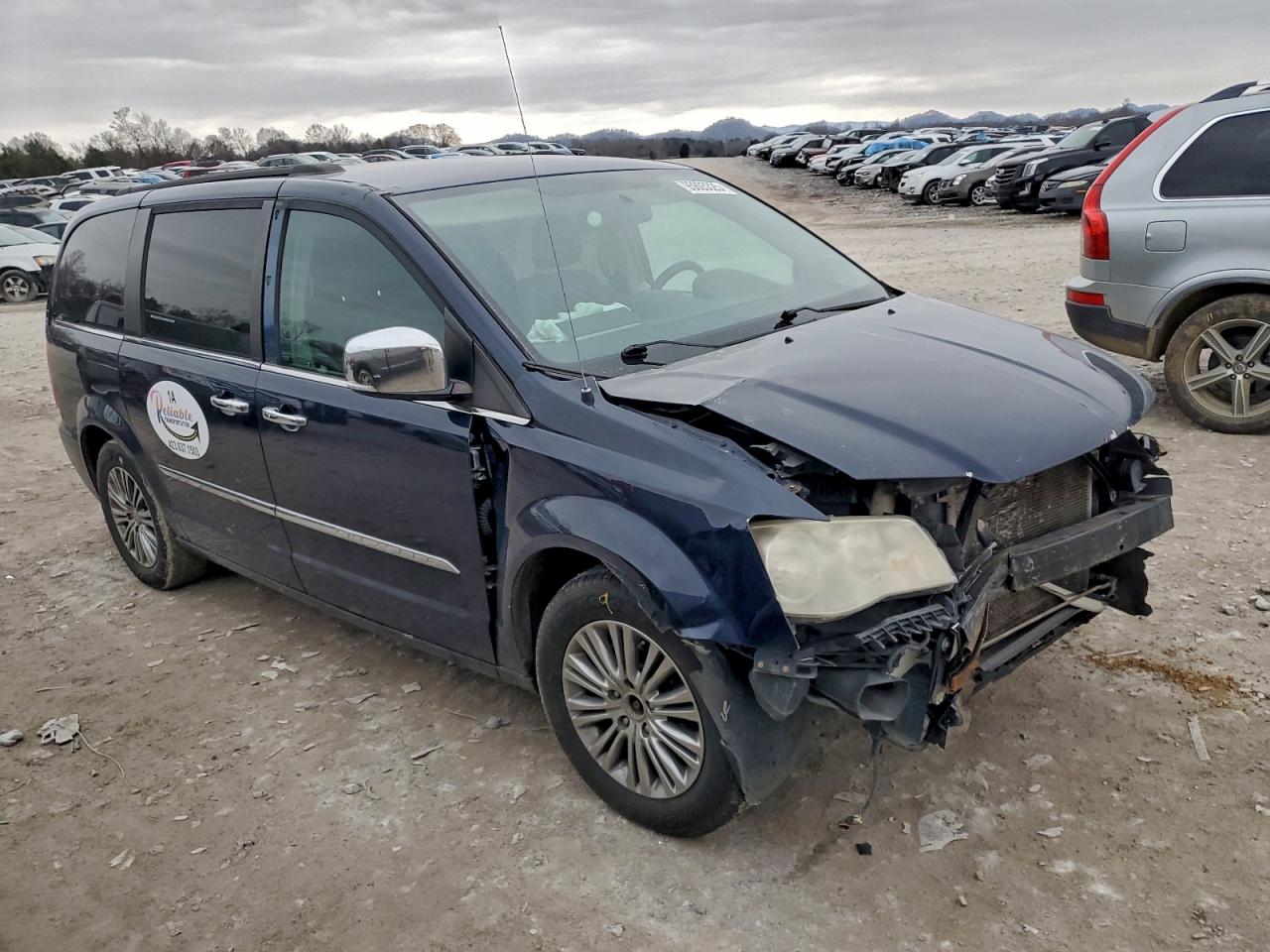 Chrysler Minivan Touring L Image 5