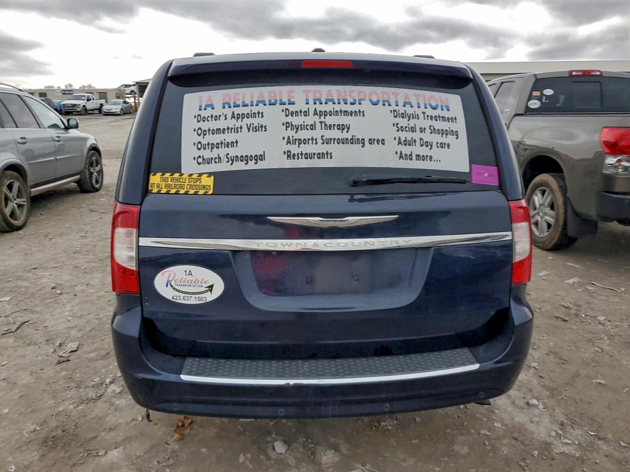 Chrysler Minivan Touring L Image 7