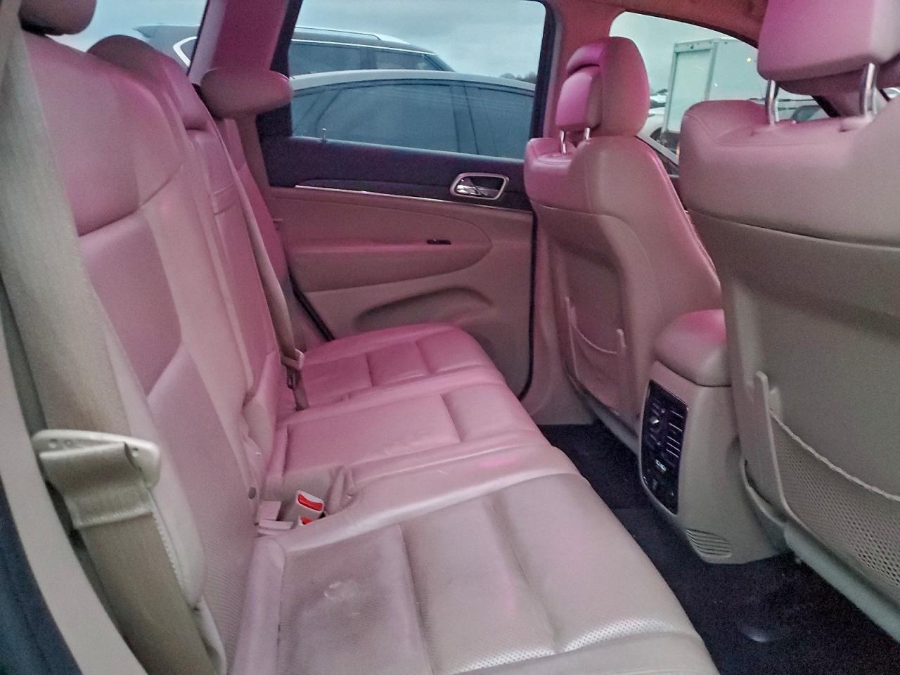 Jeep Grand Cherokee Limited Image 12