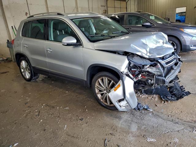 Volkswagen Tiguan S Image 9