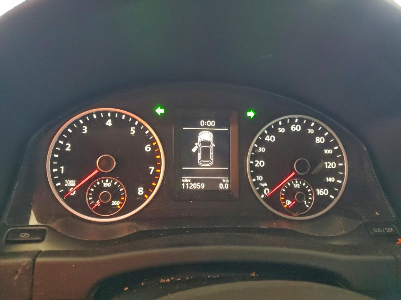 Volkswagen Tiguan S Image 3