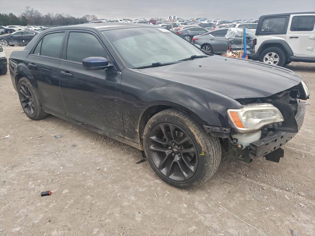 Chrysler 300 Image 13