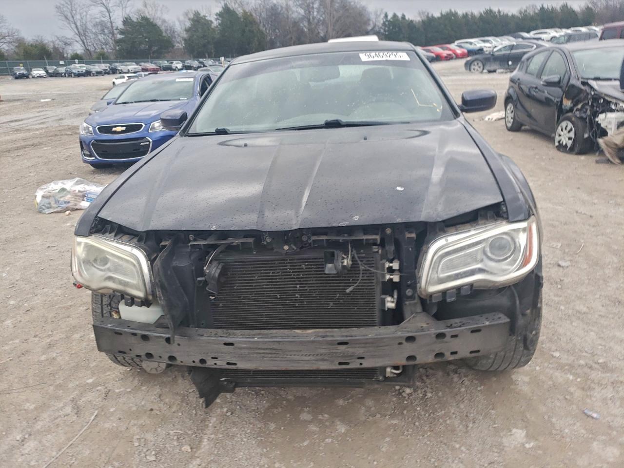 Chrysler 300 Image 8